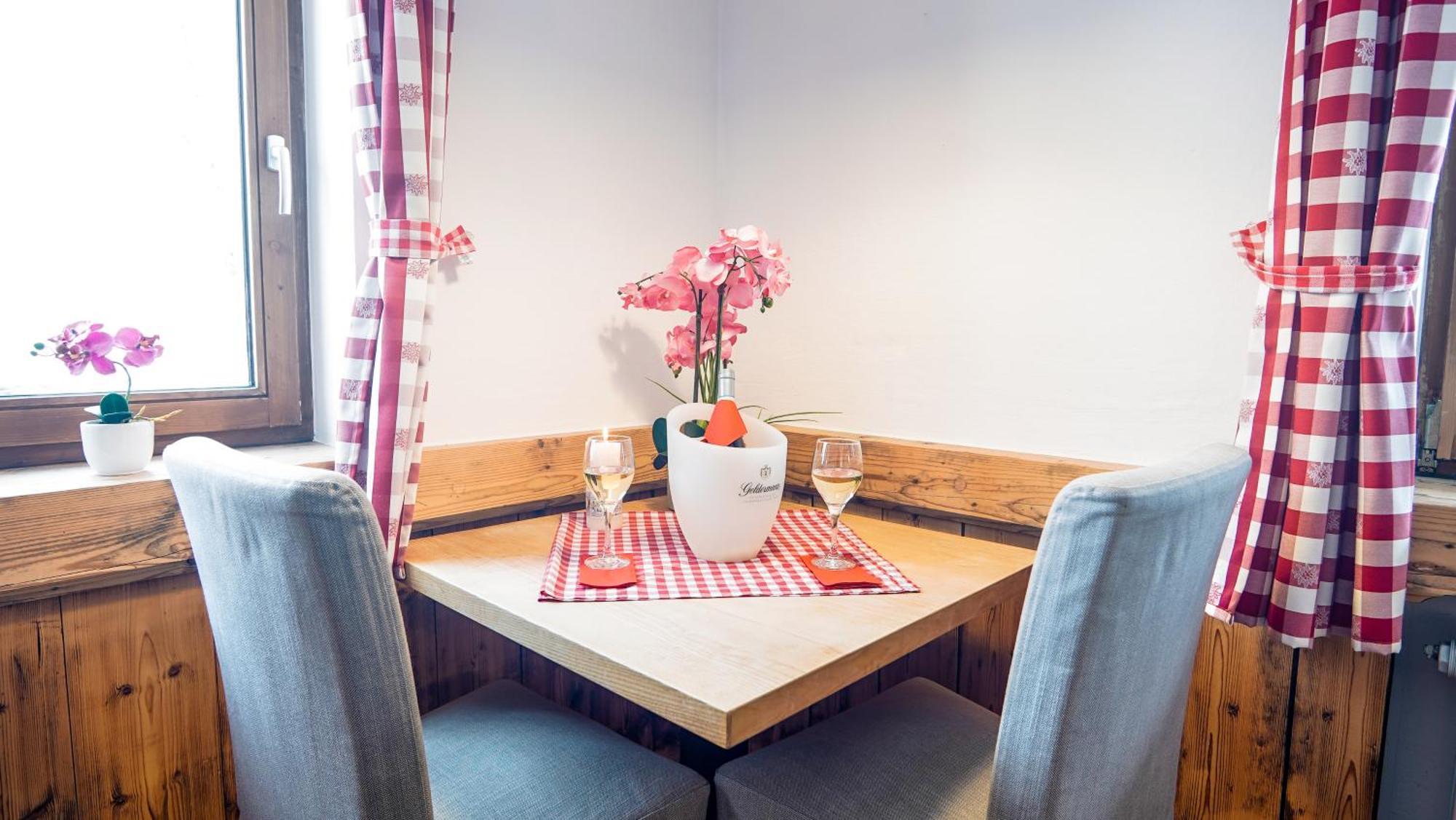 Landgasthof Zum Papyrer - Erholung Im Urlaubsgebiet Lenggries Kamer foto